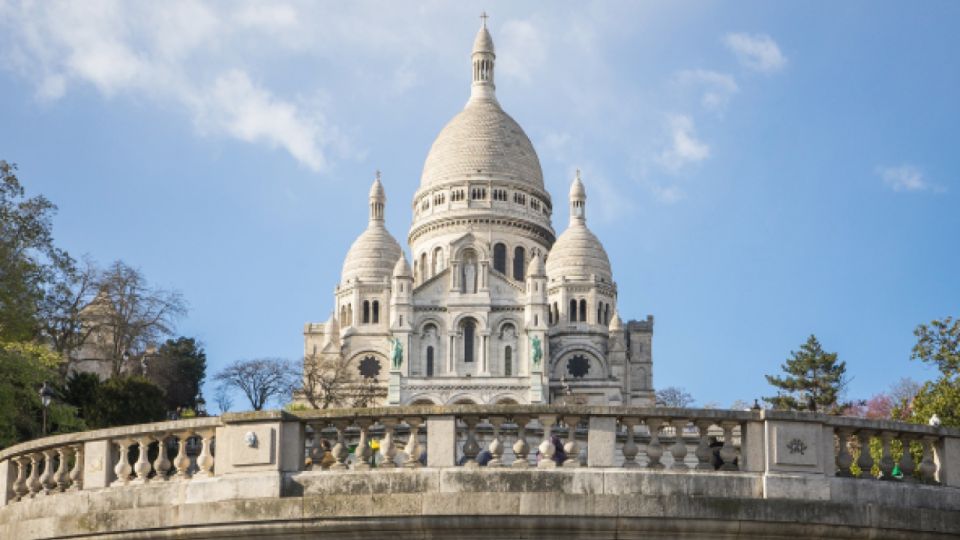 Paris: 2 Hours Emily Cooper Tour in a Private Rickshaw - Frequently Asked Questions