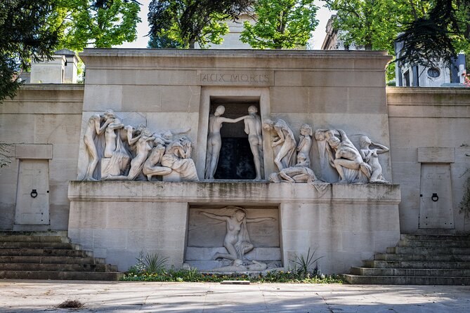 Paris Père Lachaise Cemetery Love Affairs and Death Walking Tour - Discovering Legendary Burials