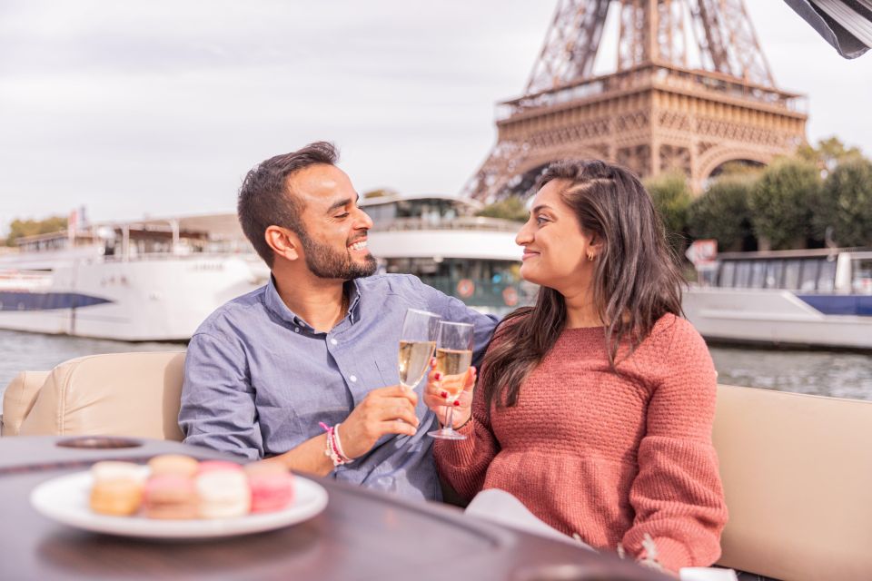 Paris Proposal / Private River Cruise + Photographer 1h - Booking and Cancellation