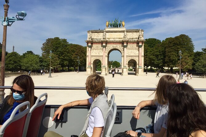 Paris Tootbus Must See Hop-On Hop-Off Bus Tour With Seine River Cruise - Accessibility Features