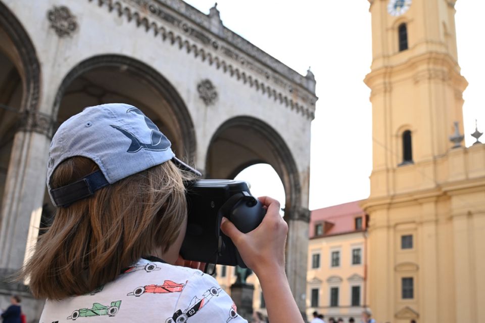 Polaroid Munich Tour - Exploring Munichs Landmarks