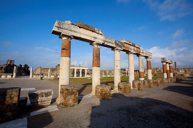 Pompeii Guided Tour From Positano Small Group - Guided Tour Inclusions