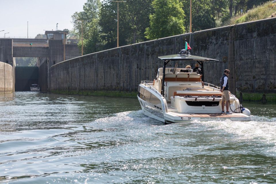 Porto: FULLDAY Private Luxury Yacht in the Douro - Booking