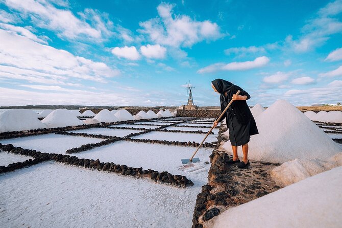 Private and Guided Tour to the Salinas De Janubio With Tasting - Tasting of Local Flavors