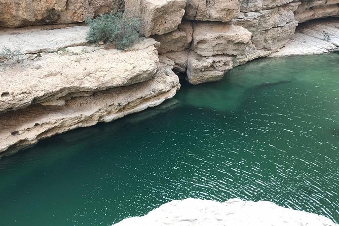 Private Day Trip to Wadi Shab, Fins Beach & Bimmah Sinkhole - Exploring Wadi Shab