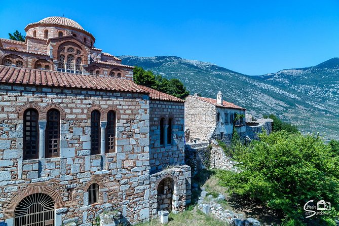 Private Delphi and Hosios Loukas Monastery - Great Lunch and Drinks Included - Optional Additional Destination