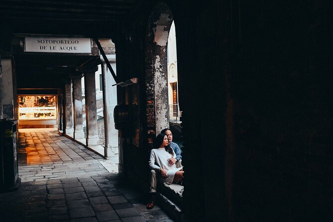 Private Gondola Ride and Photo Session in Venice. - Participant Suitability