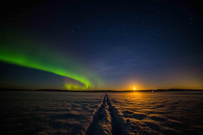 Private Northern Lights Photography Tour in Rovaniemi - Warm Clothing and Gear