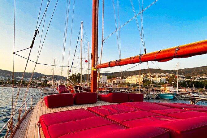 Private VIP Gulet Boat Tour With Lunch in Bodrum For 6 Hour - Exploring the Beautiful Bays of Bodrum