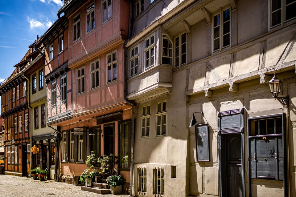 Quedlinburg: Guided City Highlights Walking Tour - Booking and Cancellation