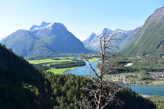 Romsdalsstigen Via Ferrata - Introwall - Descent on Nesaksla Mountain Path