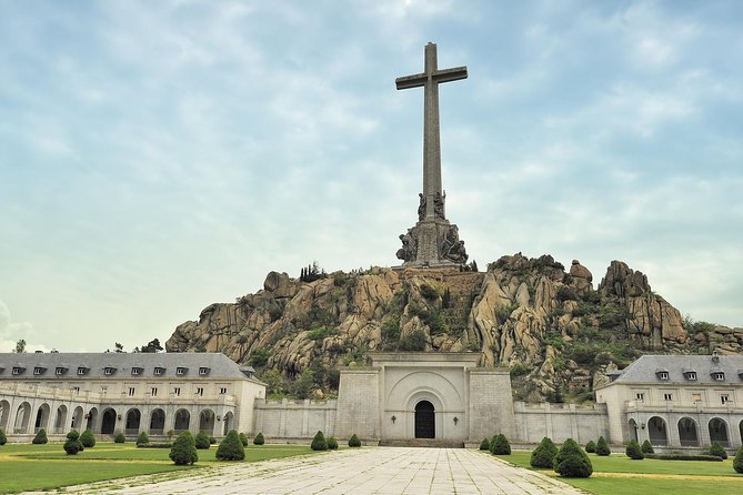 Royal Monastery of El Escorial + Toledo Half Day Afternoon Tour - Visiting the Cathedral of Toledo