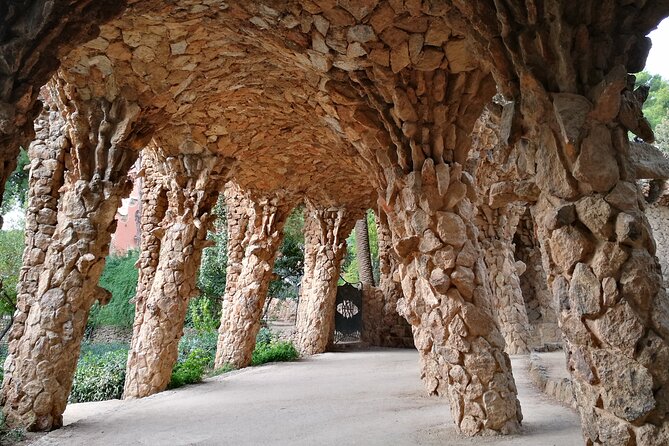 Sagrada Familia & Guell Park Small Group Tour With Drink & Tapa - Tour Duration