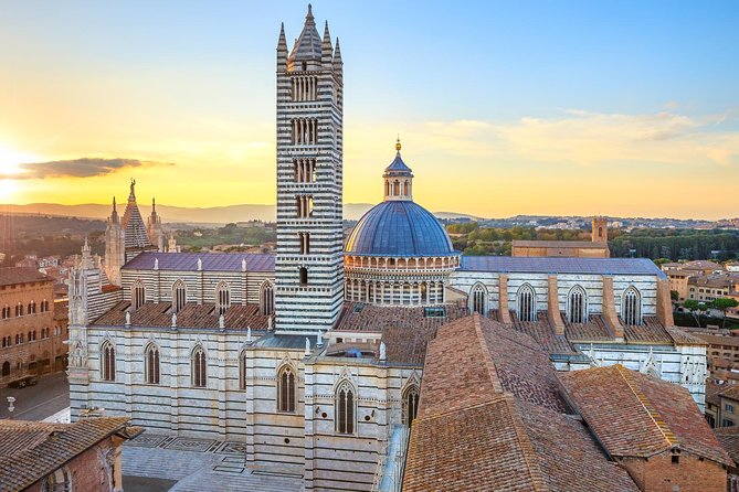 San Gimignano, Siena, Monteriggioni: Fully Escorted Tour, Lunch & Wine Tasting - Luxury Transportation