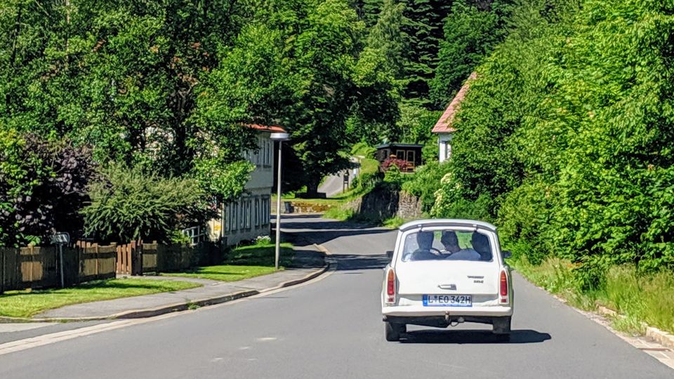 Schkeuditz: 4-Hour Vintage East German Trabant Rental - Customizing Your Experience