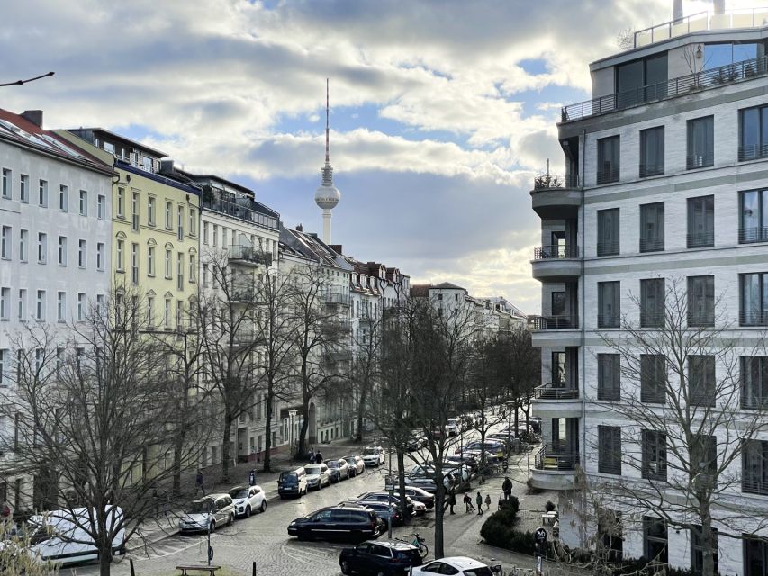 Secrets of Berlin, Self-Guided Interactive Discovery Game - Discovering Local Highlights