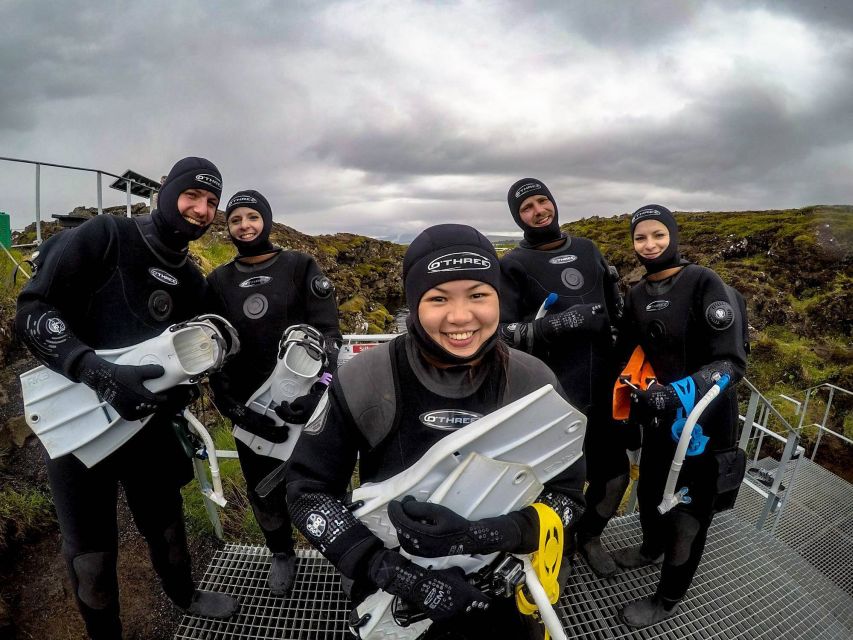 Silfra: Fissure Snorkeling Tour With Underwater Photos - Dry Suit and Snorkeling