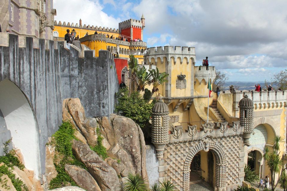 Sintra: Private Tour With Guided Pena Palace Experience - Transportation and Pickup/Drop-off