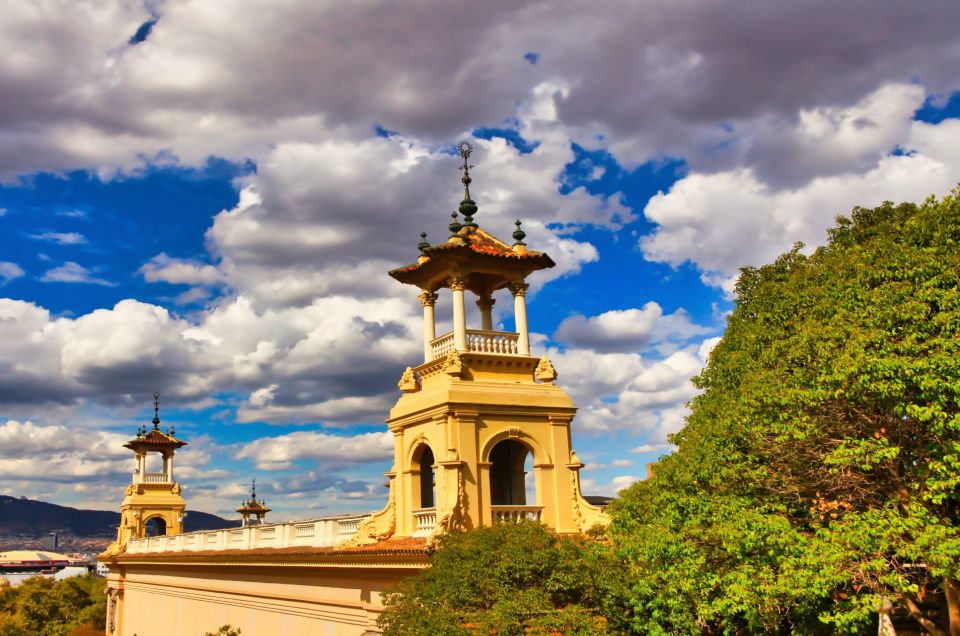 Skip-The-Line Montjuïc Castle Tour With a Cable Car Ride - Guide Languages and Services