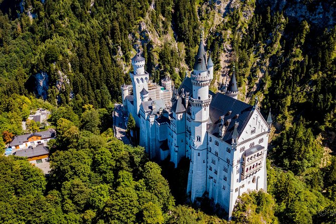 Skip-The-Line: Neuschwanstein Castle Tour From Hohenschwangau - Tour Logistics and Meeting Point