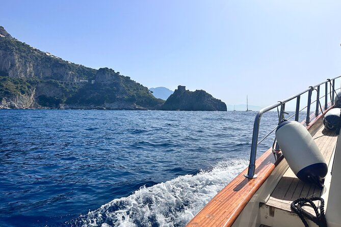 Small Group Amalfi Coast Boat Day Tour From Positano - Visiting the Emerald Grotto