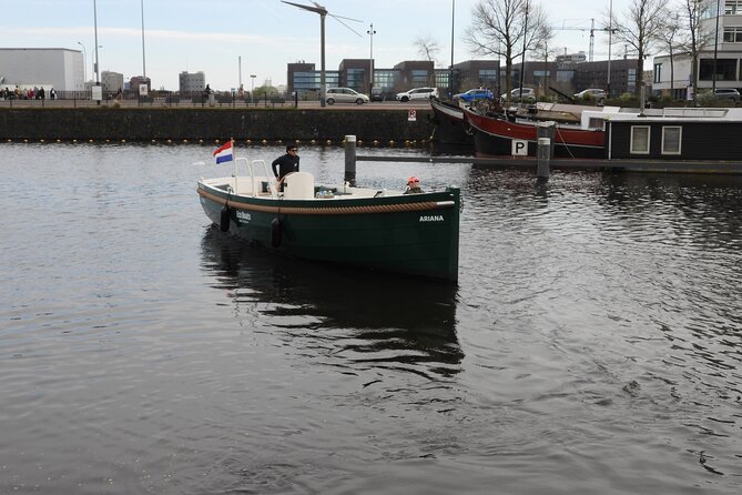 Stylish Canal Cruise With Local Skipper Incl a Wine, Beer or Soda - Booking Confirmation and Accessibility