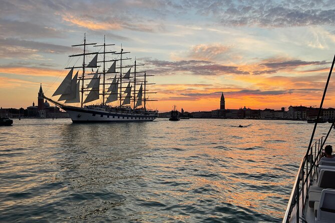 Sunset Jazz Cruise With Aperitivo in the Venice Lagoon - Highlights of the Cruise