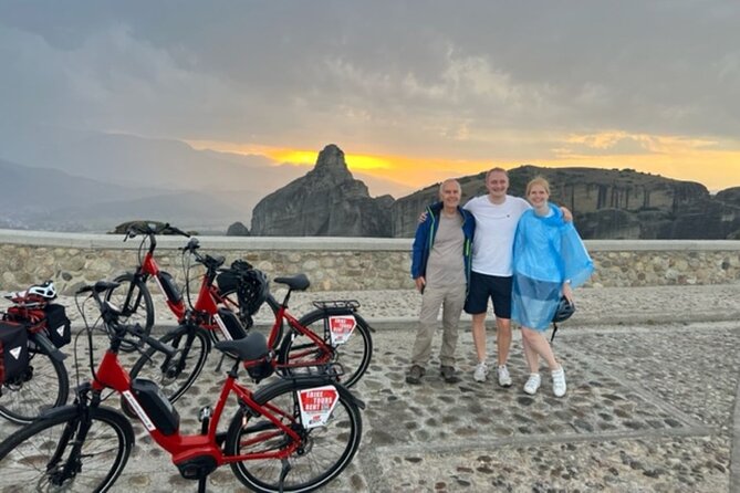 Sunset Meteora Tour on E-Bike - Group Size and Accessibility