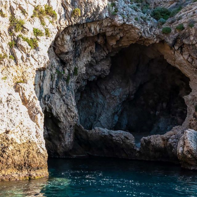 Taormina: Private Speedboat Tour With Aperitif and Swim Stop - Private and Personalized Experience