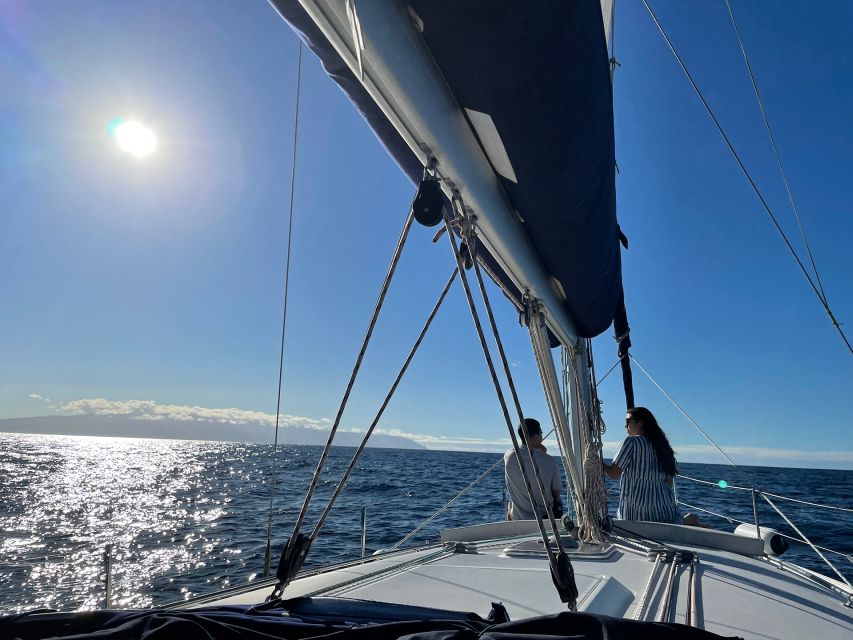 The Giants: Private Sailing Tour With Swim, Drink, & Tapas - Onboard Refreshments