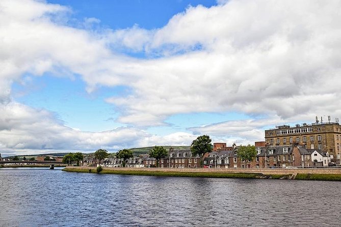 The Ultimate Loch Ness Group Tour From Invergordon - Enjoying the Jacobite Cruise