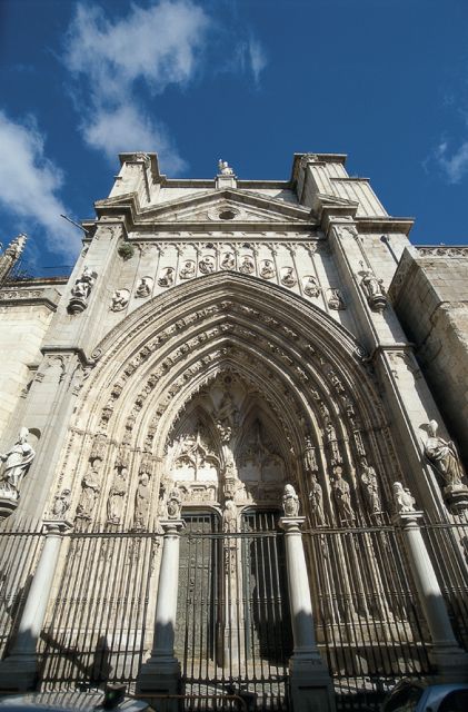 Toledo: Private Monuments Walking Tour With Monument Entry - Highlights of the Walking Tour