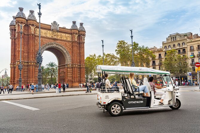 Tour of Historic Barcelona in Private Eco Tuk Tuk - Accessibility and Restrictions