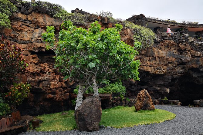 Tour of Jameos Del Agua, Cueva De Los Verdes and Viewpoint From the Cliffs - Exploring Jameos Del Agua