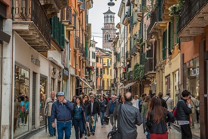 Tour to Discover the Unique History of Verona, the City of Art - Traveler Pickup Service