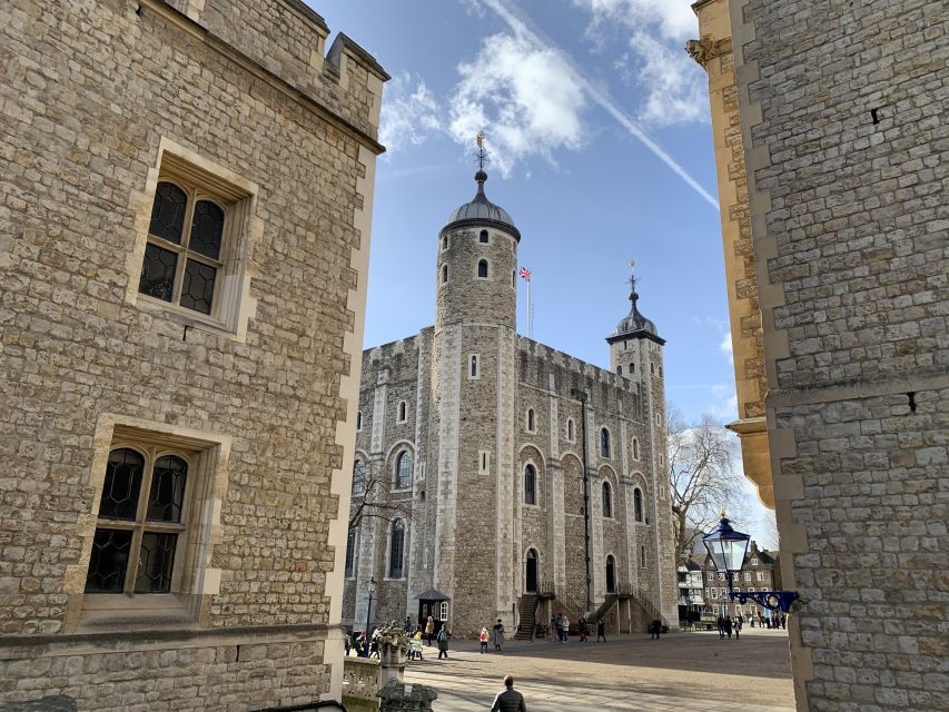 Tower of London Kid-Friendly Private Tour - Meeting Point