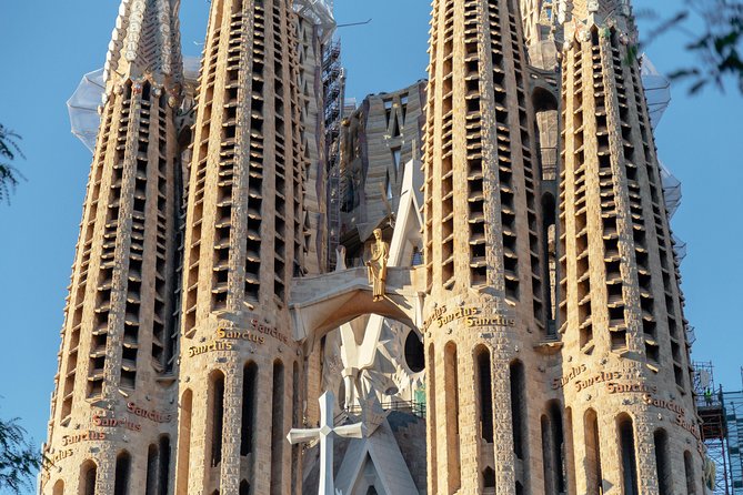 Treasures of Barcelona: Private Gaudi Walking Tour - Carbon Neutral Experience