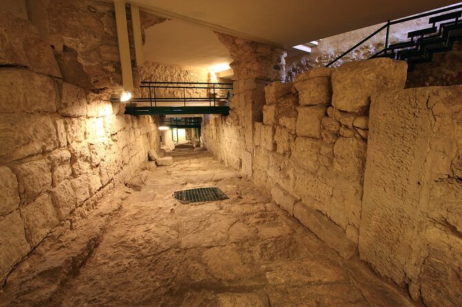 Underground Cagliari Tour - Crypt of SantEulalia: An Archaeological Treasure