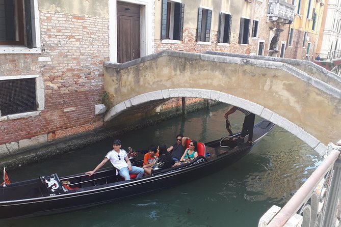 Venice Full-Day Guided Tour From Milan - Rialto Bridge and Beyond