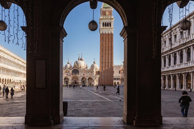 Venices Best: Basilica, Doges Palace, Gondola & Yard Gallery - Guided Tours