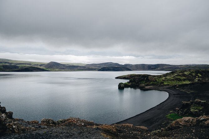 Volcano Tour on Reykjanes Peninsula Including Icelandic Snacks - Nearby Geothermal Sites