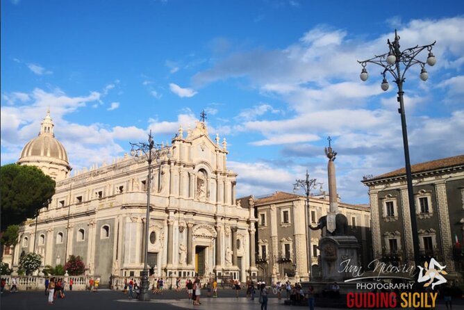 Walkingtour CATANIA - Discovering the City of Lava With a Licensed Guide - Public Transportation Options