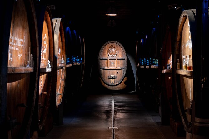 Wine Tasting and Immersive Cellar Tour - Tour Schedule and Accessibility