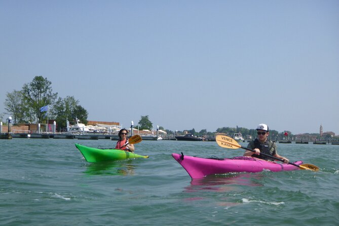 2 Hour Venice Canal Kayak Tour - Premium Experience by Day - Avoiding Crowds in Venice