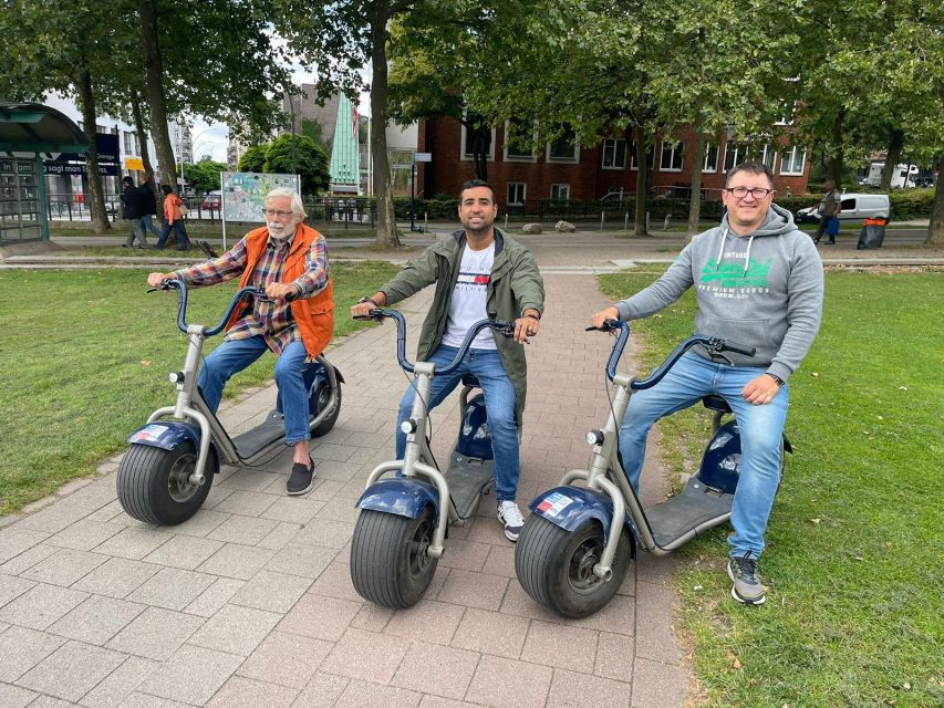 3 Hours Hamburg E-Scooter Tour - Observing Rathaus and Fish Market