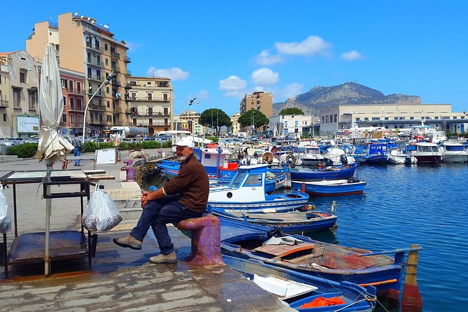 A Walk Among the Monuments and Markets of Palermo - Uncovering the Ruins of Palazzo Dei Normanni