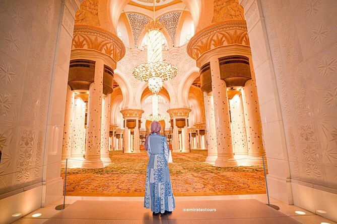 Abu Dhabi Sightseeing Tour: Sheikh Zayed Mosque, Heritage Village & Dates Market - Exploring the Sheikh Zayed Mosque