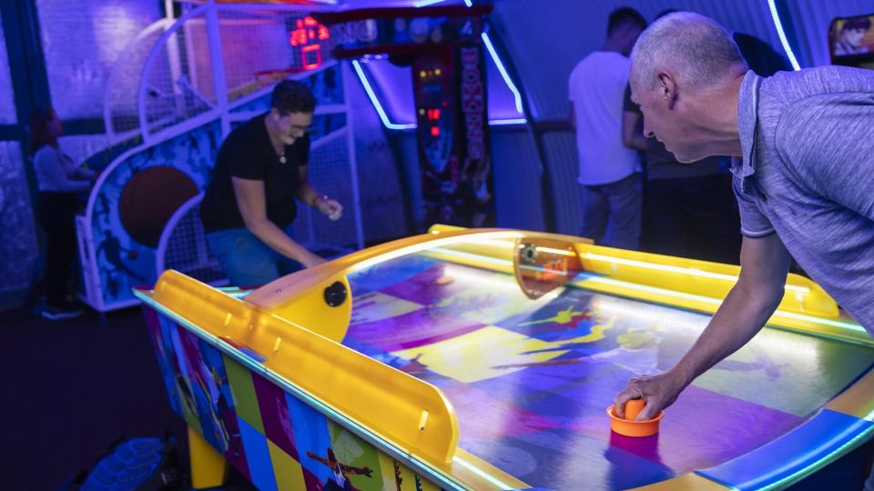 Amsterdam: Private Arcade Hall Games Experience - Competitive Fun for All