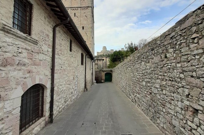 Assisi Private Walking Tour Including St. Francis Basilica - Tour Inclusions and Exclusions