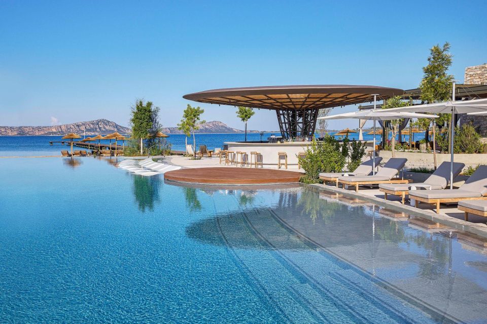 Athens Airport to Costa Navarino Hotel VIP Mercedes Minibus - Pricing and Payment